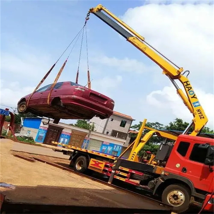 点军吊车吊汽车的正确方法